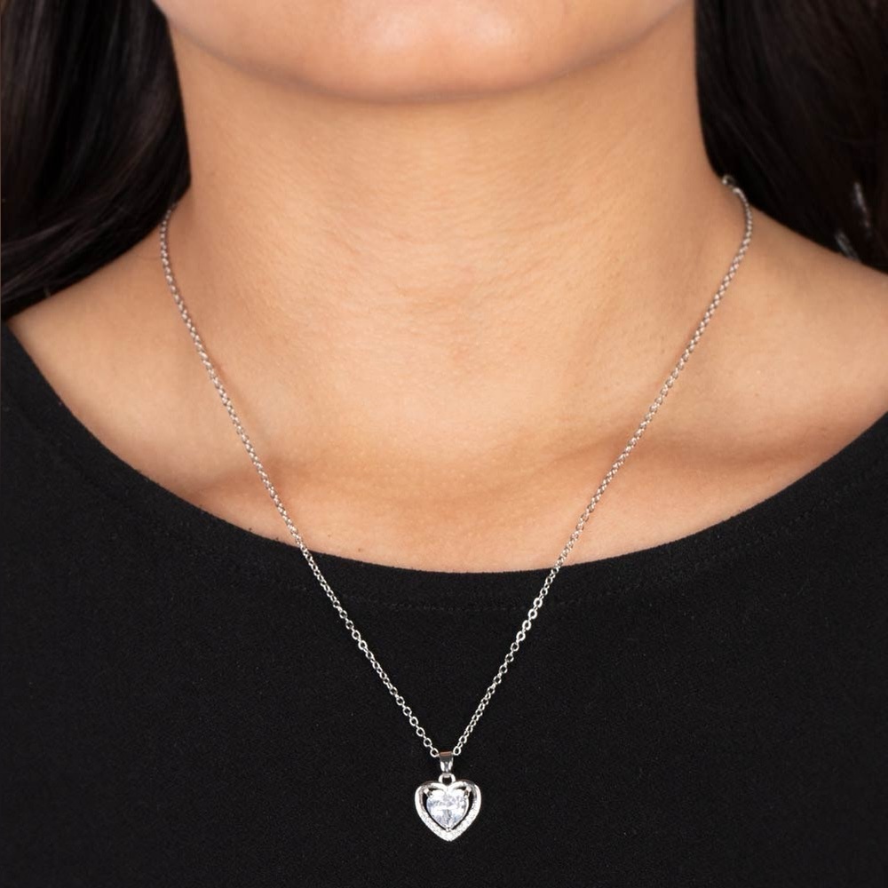NEW Boutique Formal Silver Dainty Heart Diamond Rhinestone Necklace & Earrings